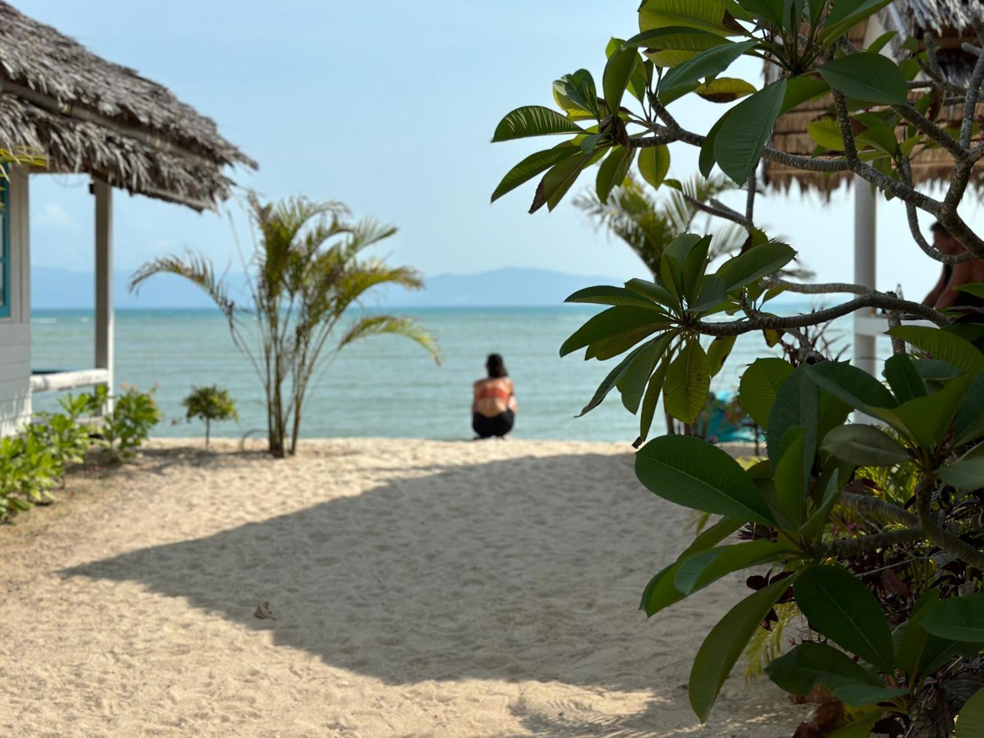 Sand Terrace Beach Bungalows Baan Tai Exterior photo